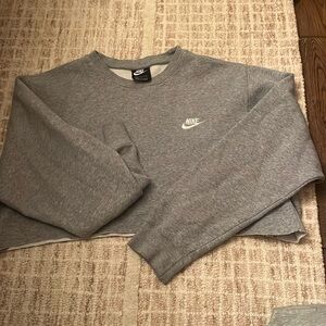 Cropped Gray Nike Crewneck